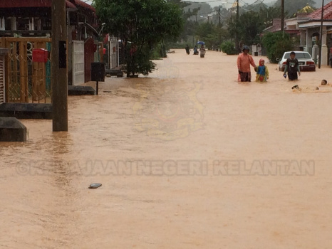 Keadaan Banjir Jajahan Gua Musang 2014