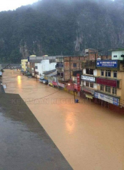 Keadaan Banjir Jajahan Gua Musang 2014