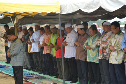 Majlis Perasmian Pecah Tanah Tapak Kilang Simen Bersepadu Di Chiku 