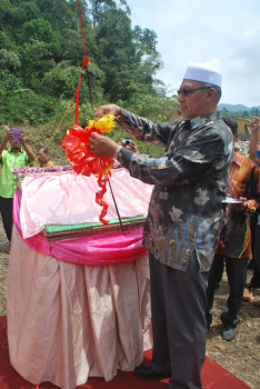 Majlis Pecah Tanah Projek Pembinaan Bangunan Pejabat Tanah & MDGM Lojing