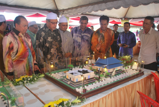 Majlis Pecah Tanah Projek Pembinaan Bangunan Pejabat Tanah & MDGM Lojing