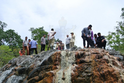 Lawatan EXCO Ke Air Terjun Panas Di Mering Lojing
