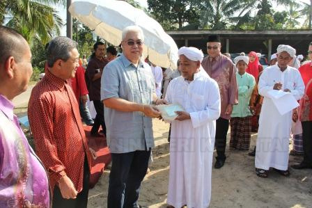 Lawatan Tengku Temenggong Kelantan ke Jajahan Pasir Mas ke Pondok Gelang Mas pada 23 Januari 2015 IMG_0391.JPG