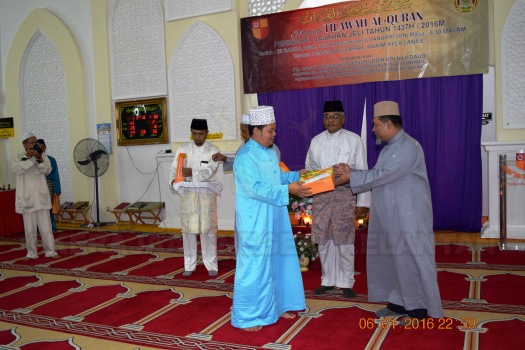 Penyampaian-Hadiah-1