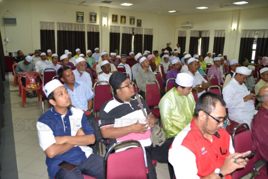 Seminar Taranum dan Tahsin Al-Quran "Pencarian Bakat" Anjuran Pejabat Agama Jajahan Pasir Mas Dengan Kerjasama Pejabat Tanah dan Jajahan Pasir Mas