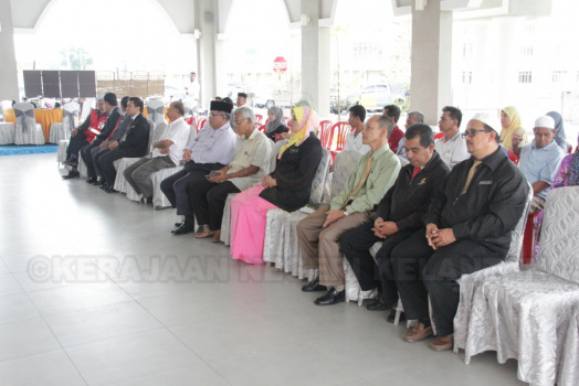 Majlis Penyerahan Bantuan Pasca Banjir Oleh Persatuan Anak-anak Kelantan (Pakatan Darul Naim Bersama Pertubuhan Kerabat D'Raja Kelantan Al-Muhammadi pada 9 Mac 2015