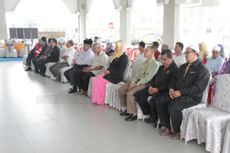 Majlis Penyerahan Bantuan Pasca Banjir Oleh Persatuan Anak-anak Kelantan (Pakatan Darul Naim Bersama Pertubuhan Kerabat D'Raja Kelantan Al-Muhammadi pada 9 Mac 2015 IMG_0475.JPG