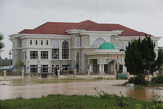 Suasana Kompleks Apam Putra Sebelum dan Selepas Banjir Kuning 2014