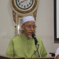 YB. Sahibul Fadhilah Dato' Haji Nik Abdul Kadir Haji Nik Mohamad, Timbalan Mufti Negeri Kelantan selaku Pengerusi Masjid Muhammadi memberi ucapan