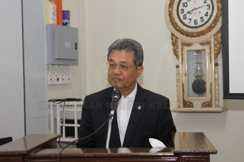 YABhg Dato’ Haji Serpudin Mohamad,Timbalan Yang Dipertua MAIK memberi ucapan perasmian - YABhg Dato’ Haji Serpudin Mohamad,Timbalan Yang Dipertua MAIK memberi ucapan perasmian.JPG YABhg Dato’ Haji Serpudin Mohamad,Timbalan Yang Dipertua MAIK memberi ucapan perasmian.JPG