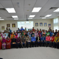 YBrs. Tuan Setiausaha, MAIK bergambar bersama dif-dif jemputan dan peserta Kursus dan Forum Bagi Memperkasakan Dakwah Kepada Orang Asli