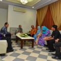 YTM Tengku Mahkota  Kelantan menerima mengadap 5 orang pelajar A-Level tajaan MAIK