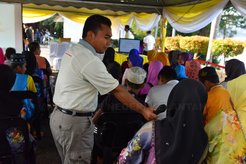 Salah seorang kakitangan MAIK yang menjadi Fasilitator bagi program Mesra MAIK.JPG