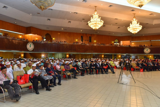 Majlis Perasmian Sistem e-Takmir berlangsung di Dewan Besar, Kompleks Islam Darulnaim, Lundan