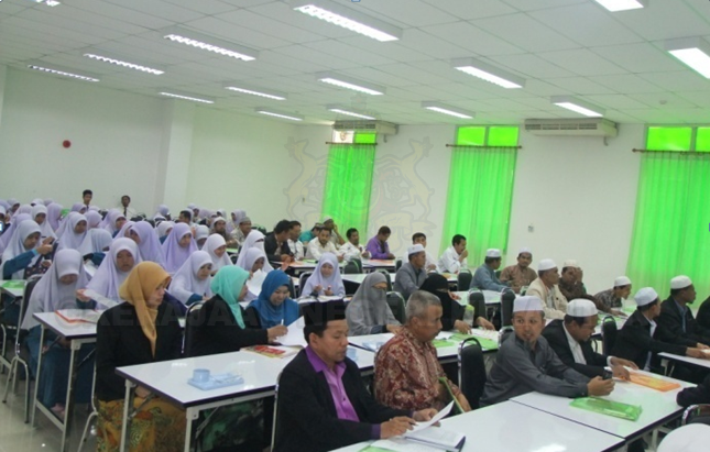 antara peserta-peserta yang menghadiri ceramah yang bertajuk  Pengurusan Zakat Era Baru.png