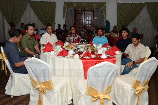 Kakitangan JPNK Yang Turut Hadir Memeriahkan Lagi Majlis