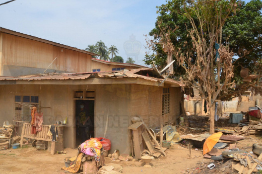 Persekitaran Rumah Penduduk Kampung Yang Dilanda Banjir
