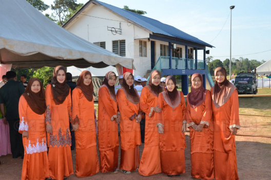 Barisan Dulang Girl