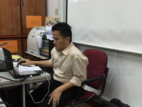 En. Rafhan Bin Joehan Selaku Tenaga Pengajar Sistem HRMIS
