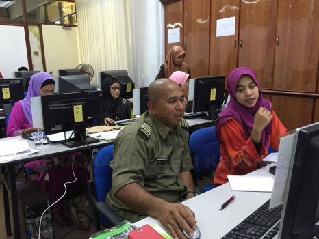Kakitangan JPNK Menumpukan Perhatian Semasa Kursus DIjalankan