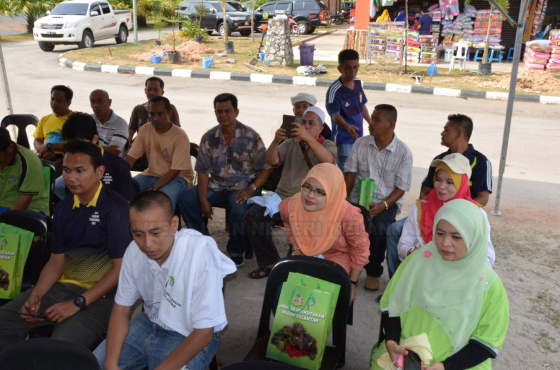 Kakitangan JPNK Yang Turut Terlibat Dalam Program Ini.jpg