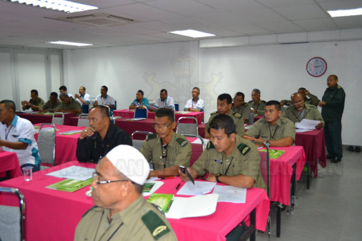 Kakitangan JPNK Yang Terlibat Dengan Bengkel Pembiakbakaan Kacip Fatimah