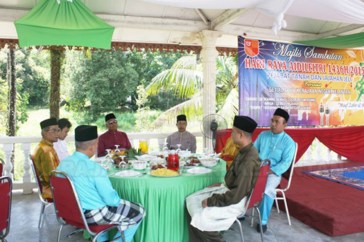 raya8