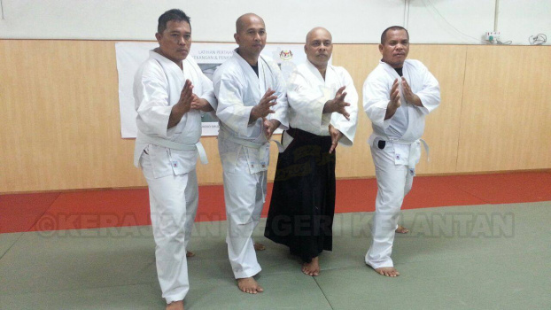 Latihan Pertahanan Diri