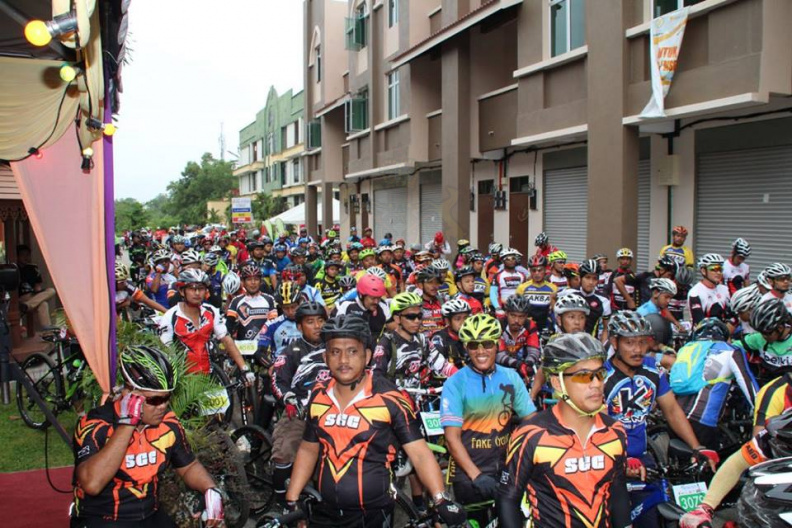 3 Oktober 2015, Satu Kejohanan Jelajah Basikal Rantau Panjang Jumbo-Ride telah diadakan di sekitar Rantau Panjang anjuran bersama oleh beberapa syarikat swasta, kelab basikal bersama Majlis Daerah Pasir Mas cawangan Rantau Panjang. Trek perlumbaan adalah sejauh 45km merangkumi sekitar kawasan Rantau Panjang. Perlumbaan bermula dan ditamatkan di Bazar Siti Fatimah Rantau Panjang. Jumbo-Ride Rantau Panjang 2015 (27).jpg