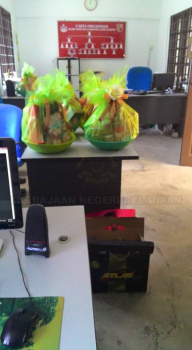 Majlis Penyampaian Hamper Raya Kepada Kakitangan 15-07-2015