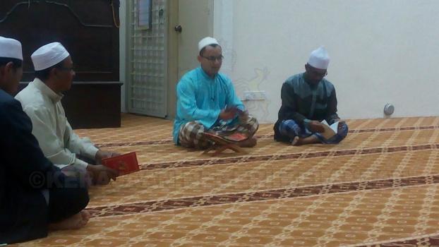 Majlis Solat Hajat Dan Doa Selamat Sempena Perayaan Ulang Tahun Hari Keputeraan KDYMM Sultan Muhammad V Yang Ke 46 Tahun 2015 Serta Ceramah Hijratul Rasul 1437H pada 04-11-2015