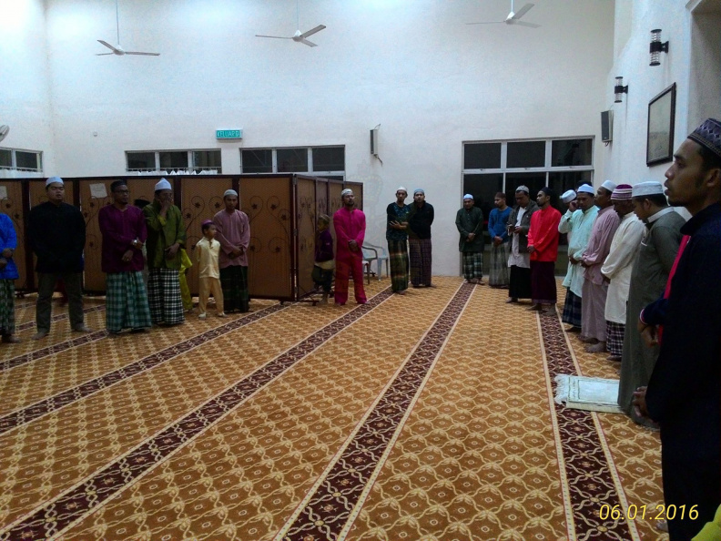 kelihatan para jemaah sedang mengikuti kursus pengerusan jenazah di Masjid Long Tan Lojing 12496400_1742658862636508_7081209712692472936_o.jpg