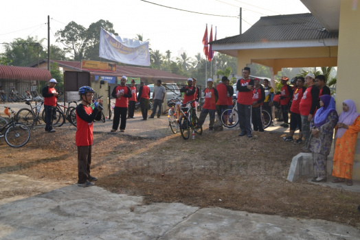 Kayuhan Amal Ketua Jajahan Pasir Mas Bersama Masyarakat Daerah Penggawa Daerah Alor Pasir Pada 30 Mac 2016 (Rabu)
