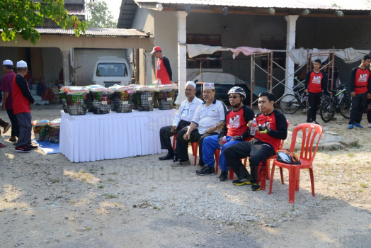 Kayuhan Amal Ketua Jajahan Pasir Mas Bersama Masyarakat Daerah Penggawa Daerah Alor Pasir Pada 30 Mac 2016 (Rabu)