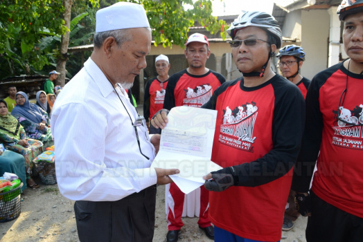 Kayuhan Amal Ketua Jajahan Pasir Mas Bersama Masyarakat Daerah Penggawa Daerah Alor Pasir Pada 30 Mac 2016 (Rabu)
