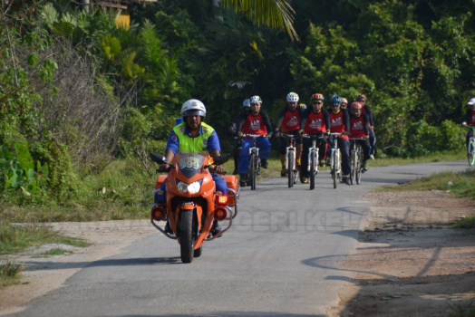 Kayuhan Amal Ketua Jajahan Pasir Mas Bersama Masyarakat Daerah Penggawa Daerah Alor Pasir Pada 30 Mac 2016 (Rabu)