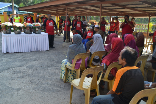 Kayuhan Amal Ketua Jajahan Pasir Mas Bersama Masyarakat Daerah Penggawa Daerah Alor Pasir Pada 30 Mac 2016 (Rabu)
