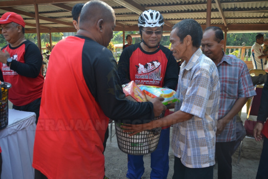 Kayuhan Amal Ketua Jajahan Pasir Mas Bersama Masyarakat Daerah Penggawa Daerah Alor Pasir Pada 30 Mac 2016 (Rabu)