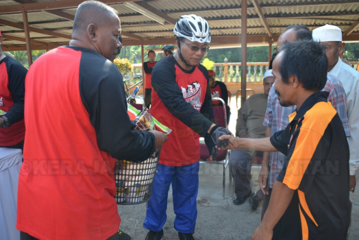 Kayuhan Amal Ketua Jajahan Pasir Mas Bersama Masyarakat Daerah Penggawa Daerah Alor Pasir Pada 30 Mac 2016 (Rabu)