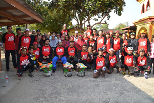 Kayuhan Amal Ketua Jajahan Pasir Mas Bersama Masyarakat Daerah Penggawa Daerah Alor Pasir Pada 30 Mac 2016 (Rabu)