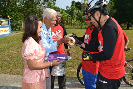 Kayuhan Amal Ketua Jajahan Pasir Mas Bersama Masyarakat Daerah Penggawa Daerah Alor Pasir Pada 30 Mac 2016 (Rabu)