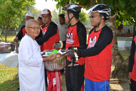Kayuhan Amal Ketua Jajahan Pasir Mas Bersama Masyarakat Daerah Penggawa Daerah Alor Pasir Pada 30 Mac 2016 (Rabu)