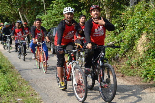 Kayuhan Amal Ketua Jajahan Pasir Mas Bersama Masyarakat Daerah Penggawa Daerah Alor Pasir Pada 30 Mac 2016 (Rabu)