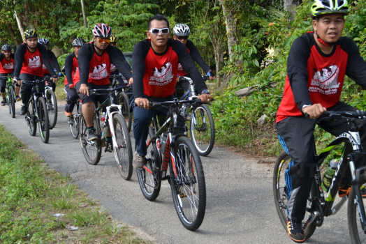 Kayuhan Amal Ketua Jajahan Pasir Mas Bersama Masyarakat Daerah Penggawa Daerah Alor Pasir Pada 30 Mac 2016 (Rabu)