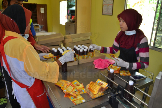 Kayuhan Amal Ketua Jajahan Pasir Mas Bersama Masyarakat Daerah Penggawa Daerah Alor Pasir Pada 30 Mac 2016 (Rabu)