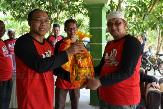 Kayuhan Amal Ketua Jajahan Pasir Mas Bersama Masyarakat Daerah Penggawa Daerah Alor Pasir Pada 30 Mac 2016 (Rabu)