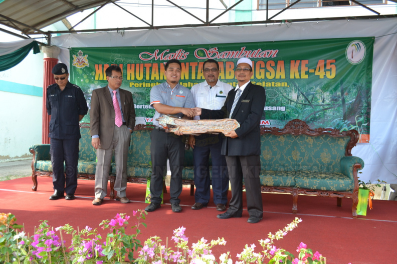 Program Hari Hutan Antarabangsa Ke-45 Peringkat PHJKS (64).JPG