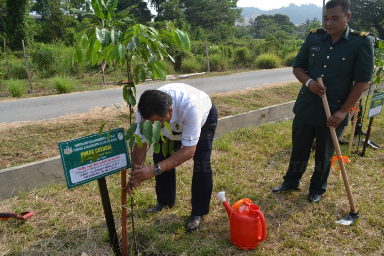 Program Hari Hutan Antarabangsa Ke-45 Peringkat PHJKS (66).JPG