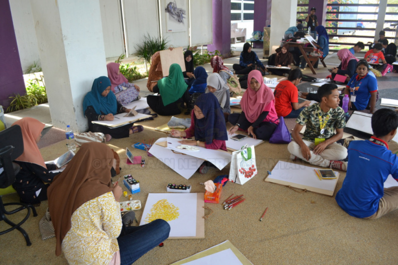 Pertandingan Melukis Wajah Alam (13) - Pertandingan Melukis Wajah Alam (13).JPG Pertandingan Melukis Wajah Alam (13).JPG