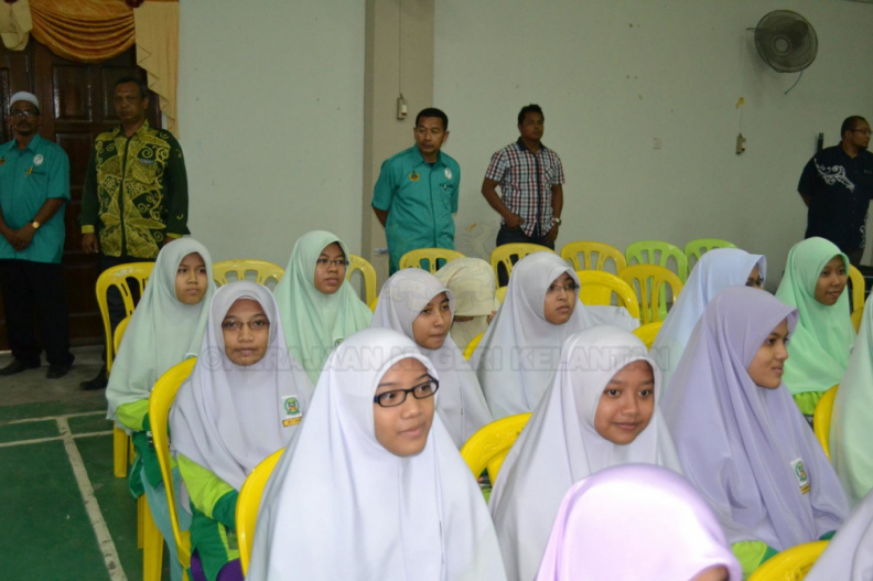 Majlis Sambutan Hari Hutan Antarabangsa Kali Ke-45 (4) - Majlis Sambutan Hari Hutan Antarabangsa Kali Ke-45 (4).jpg Majlis Sambutan Hari Hutan Antarabangsa Kali Ke-45 (4).jpg